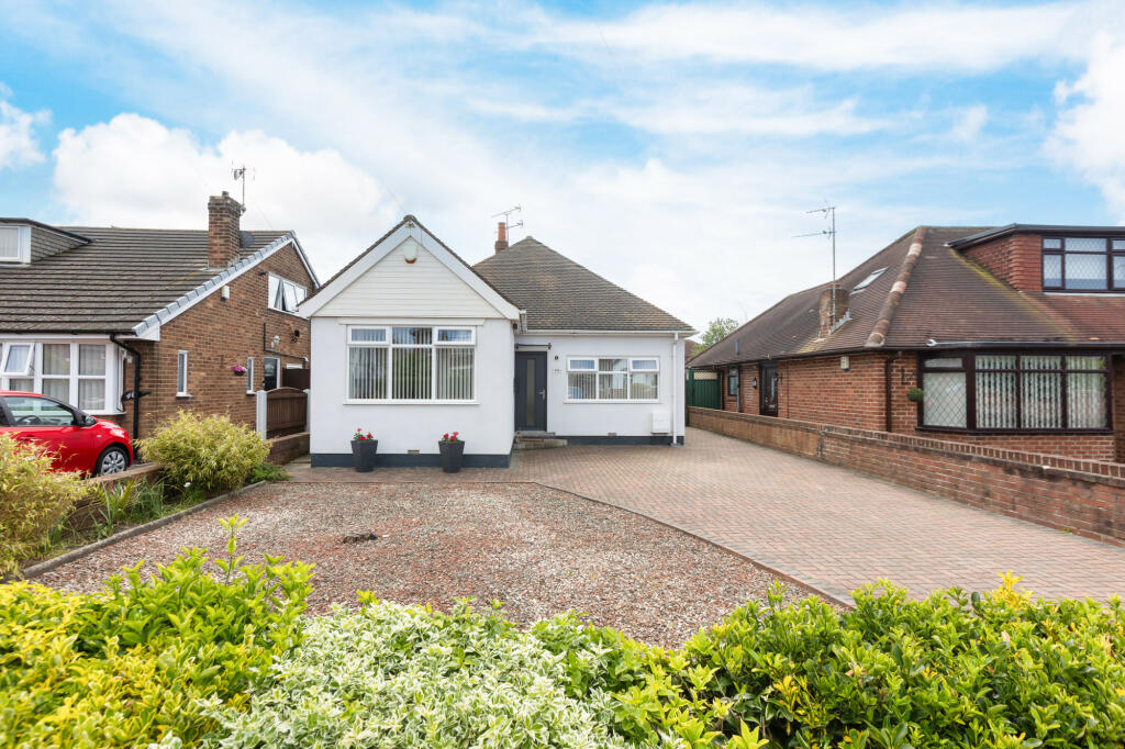 3 bedroom bungalow for sale in St. Leonards Road East, Lytham St. Annes