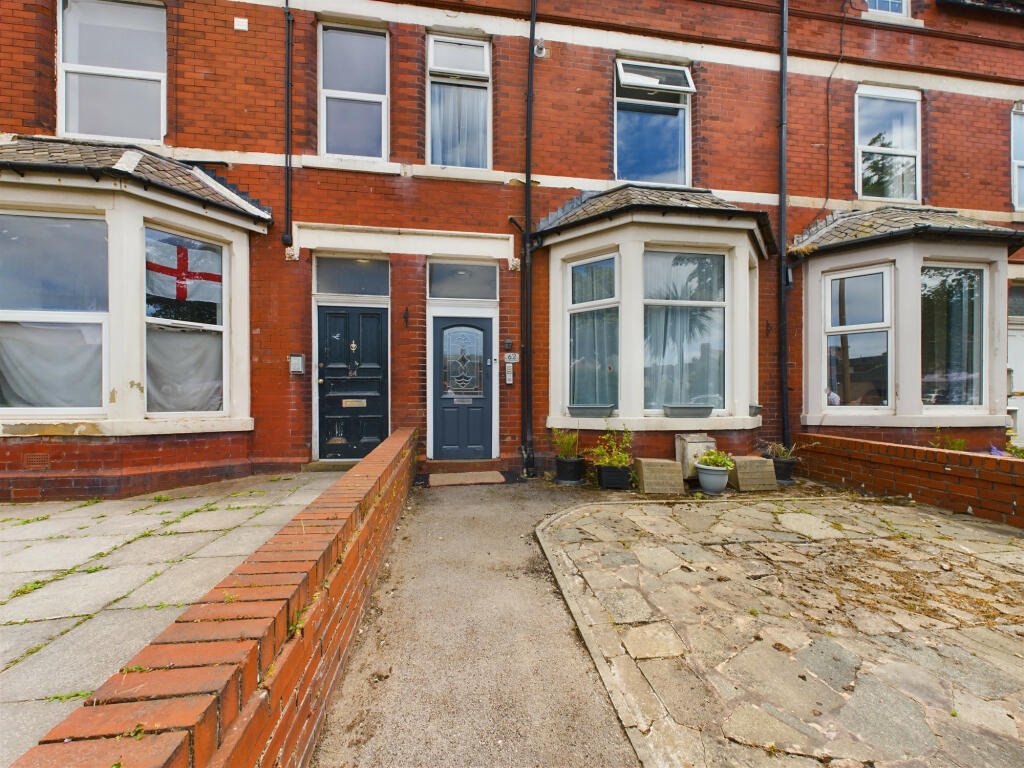 2 bedroom apartment for sale in 62 St. Albans Road, Lytham St. Annes, FY8