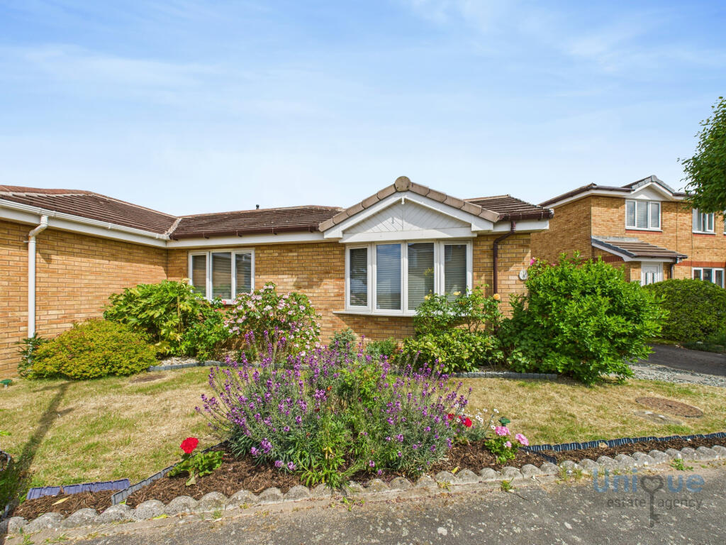 Main image of property: The Hawthorns,  Lytham St. Annes, FY8