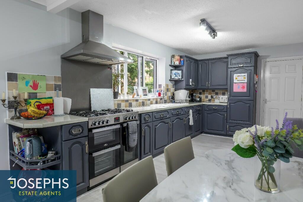 Additional property image - Sonning Drive, Bolton, Greater Manchester, BL3