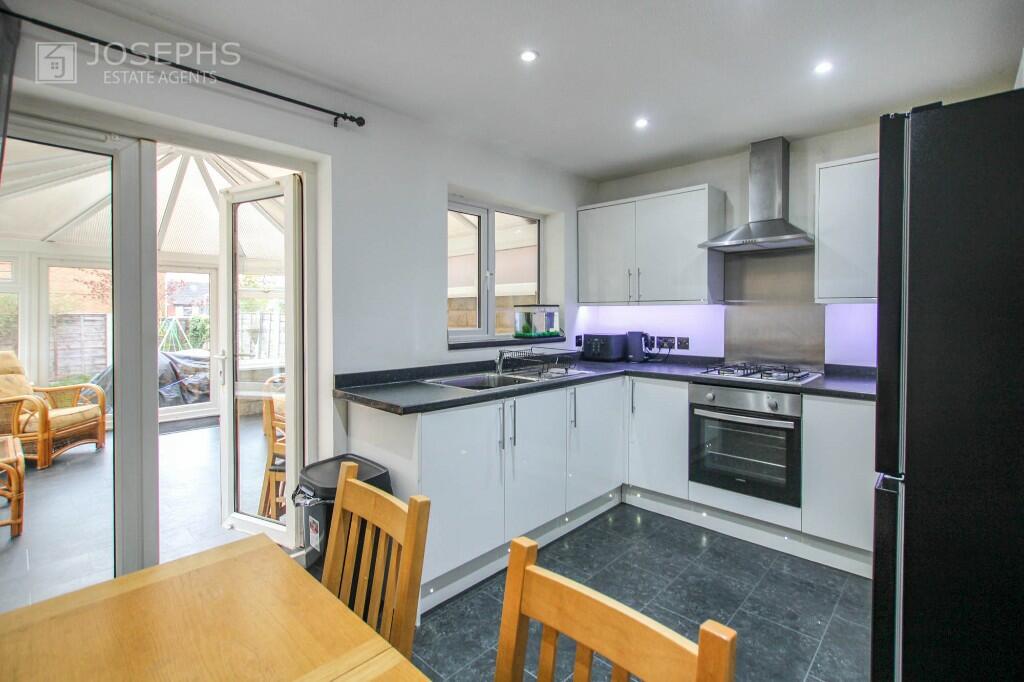 Additional property image - Balmore Close, Bolton, Greater Manchester, BL3