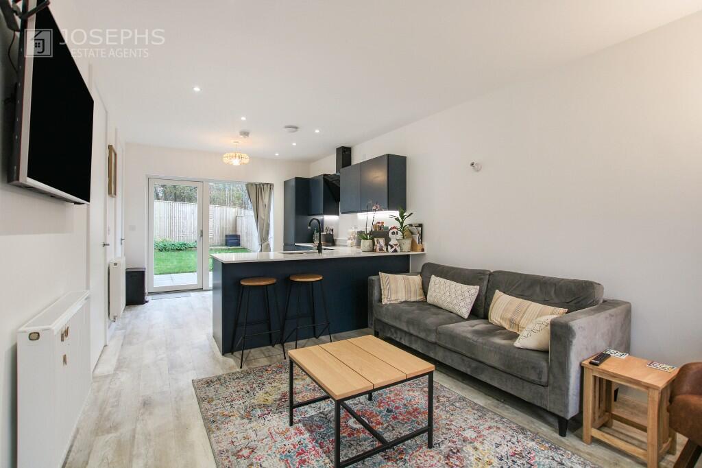 Additional property image - Fenton Way, Bolton, Greater Manchester, BL3