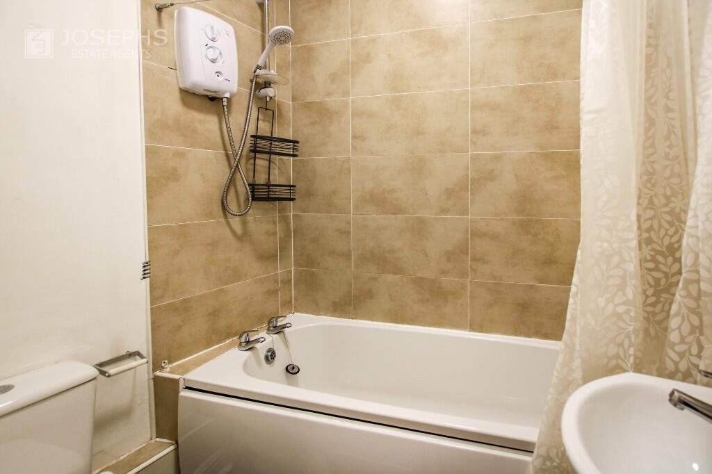 Additional property image - Berkeley Road, Bolton, Greater Manchester, BL1