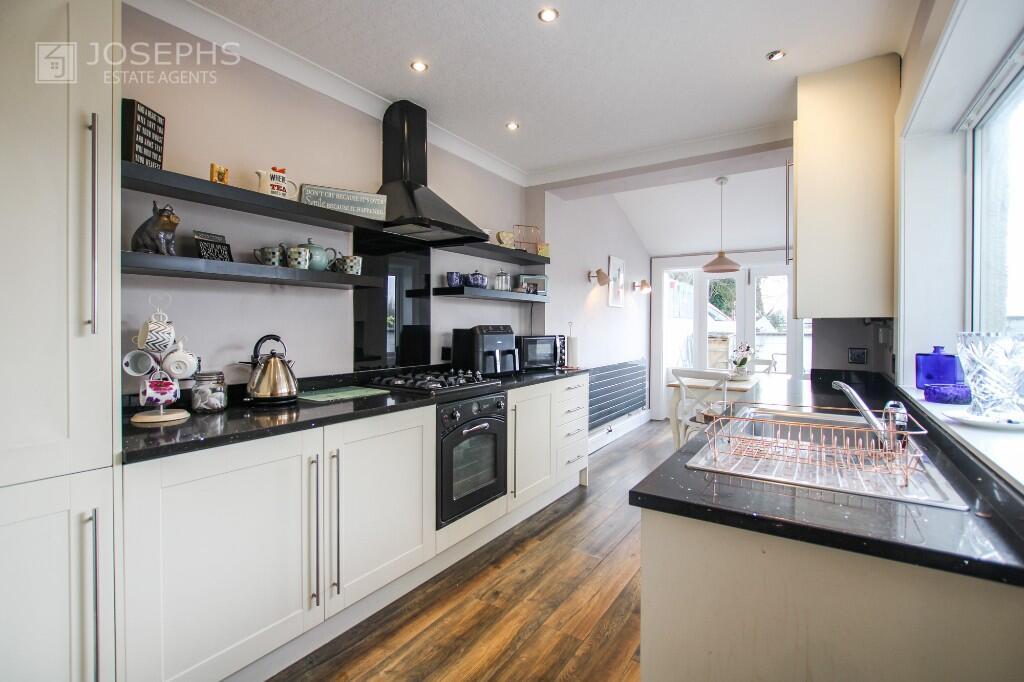 Additional property image - Manchester Road, Bolton, Greater Manchester, BL5