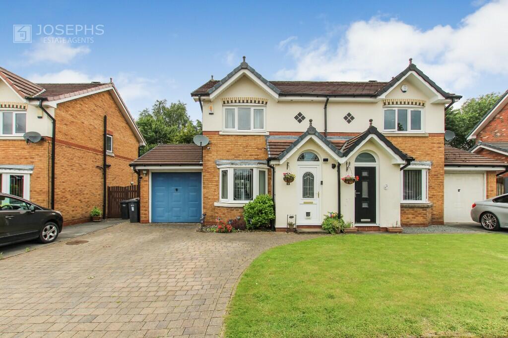 3 bedroom semidetached house for sale in Eastwood Close, Bolton