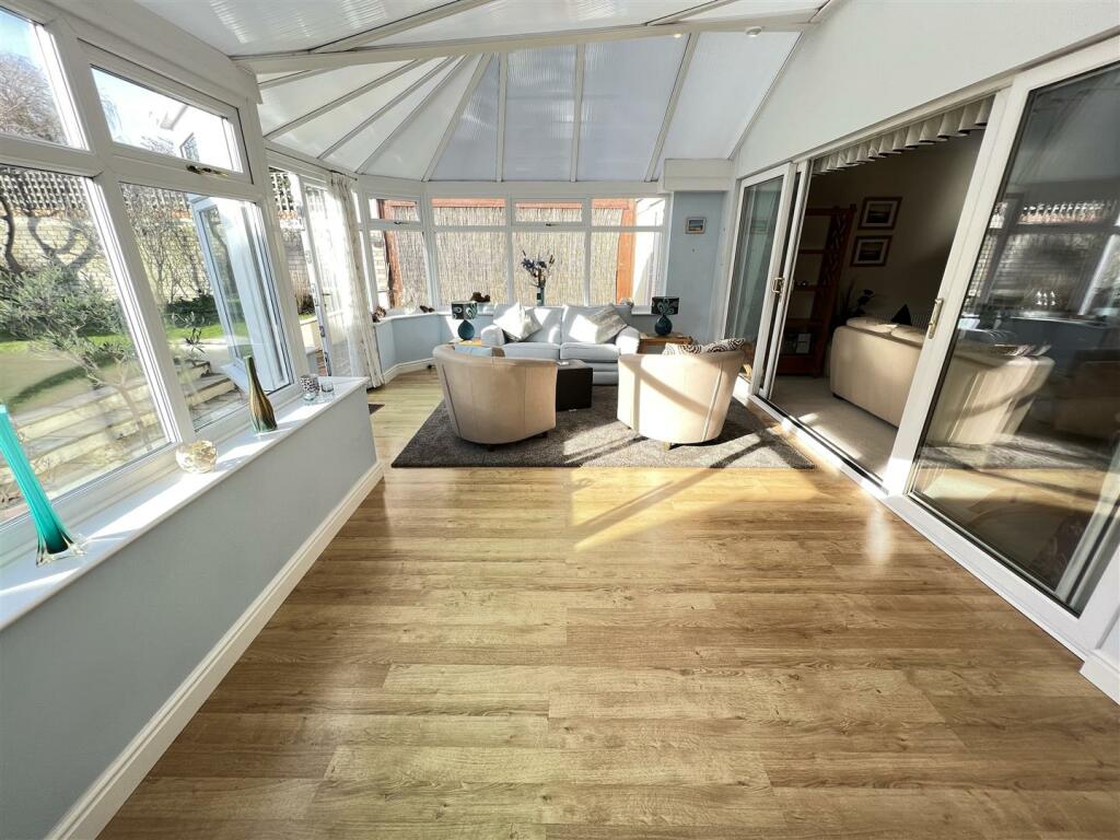 3 bedroom detached house for sale in Barnston Road, Thingwall, Wirral, CH61