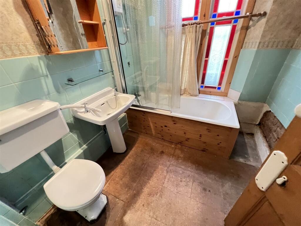 3 bedroom semidetached house for sale in Rock Park, Rock Ferry