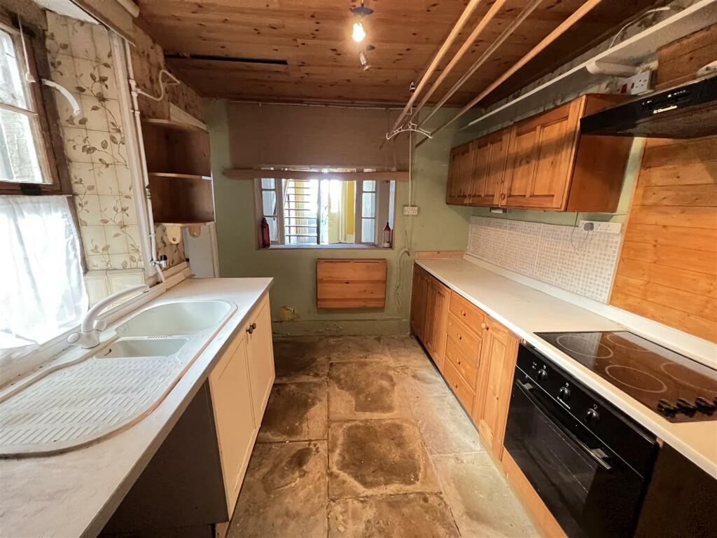 3 bedroom semidetached house for sale in Rock Park, Rock Ferry