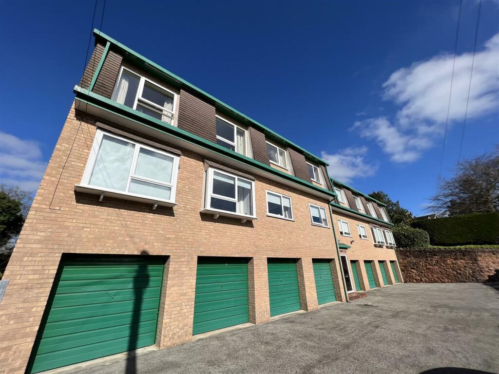 3 bedroom apartment for sale in School Hill, Heswall, Wirral, CH60