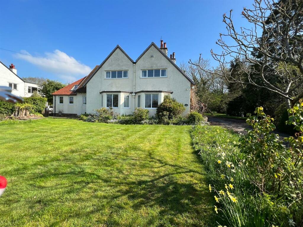 4 bedroom detached house for sale in Wittering Lane, Wirral, CH60