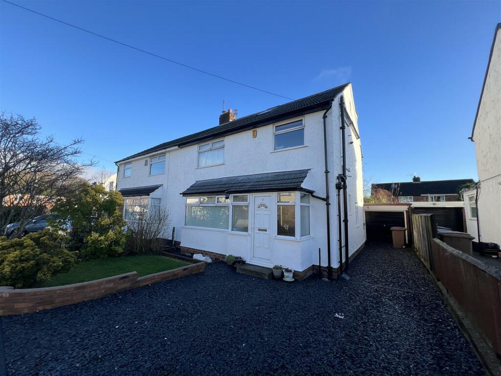 4 bedroom semidetached house for sale in Holmesway, Pensby, Wirral, CH61
