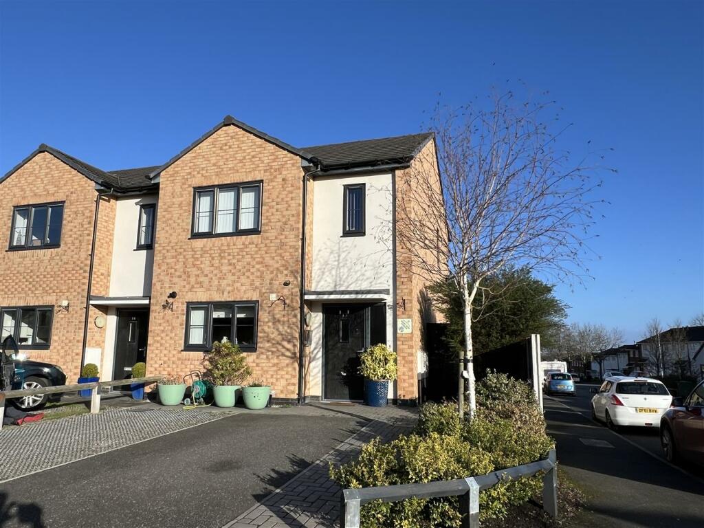 2 bedroom semidetached house for sale in Fairview Place, Pensby, Wirral, CH61