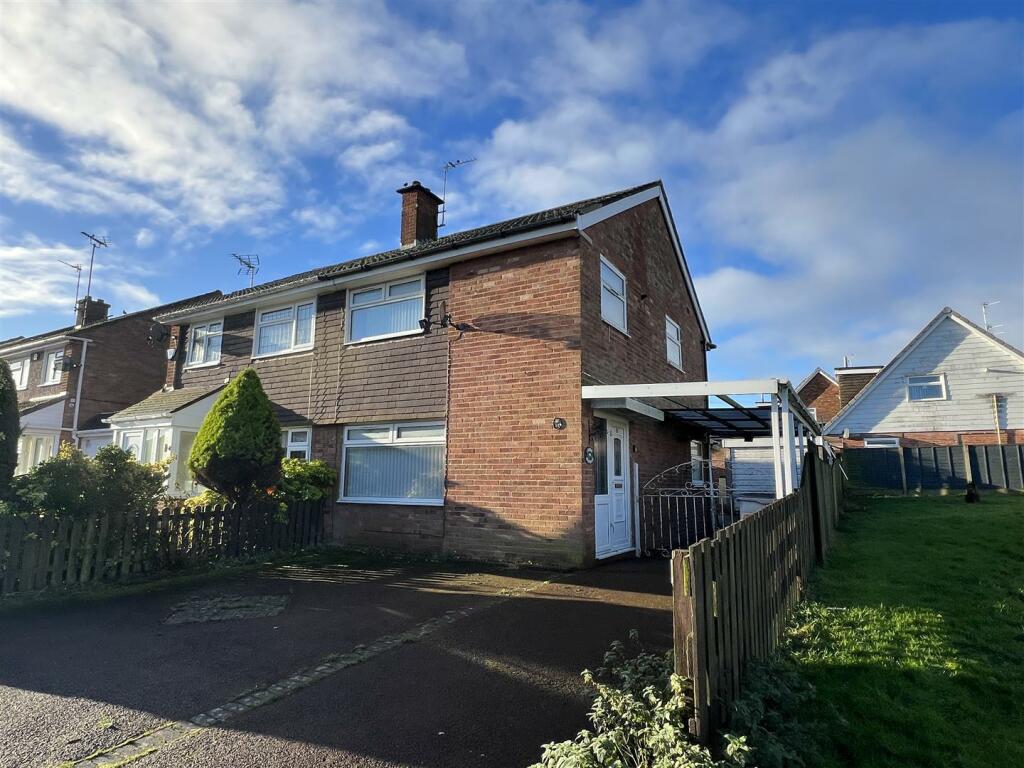 3 bedroom semidetached house for sale in Exmoor Close, Pensby, Wirral