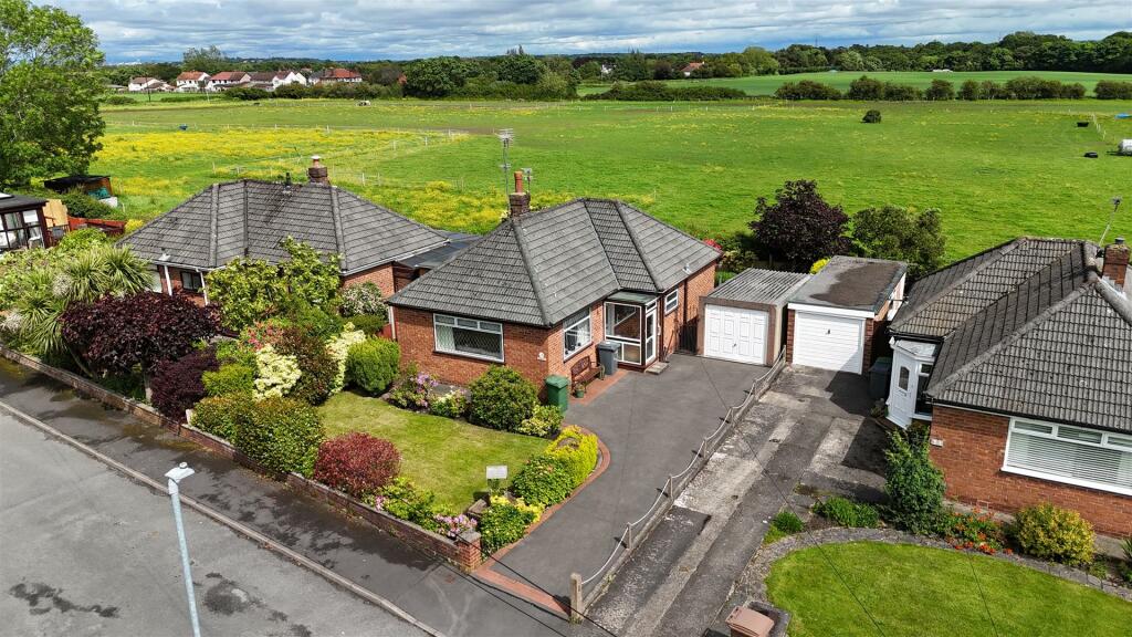 2 bedroom detached bungalow for sale in Fender Way, Pensby, Wirral, CH61