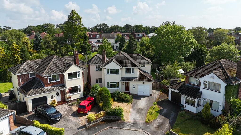 4 bedroom detached house for sale in Dee Park Close, Gayton, Wirral, CH60