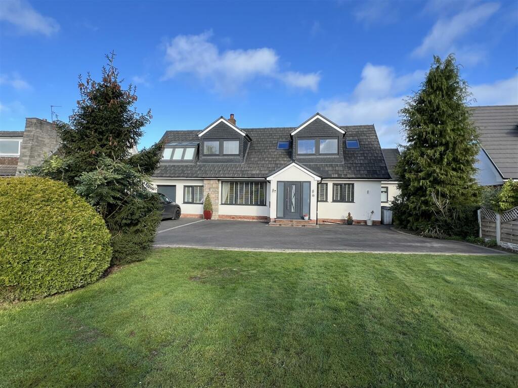 4 bedroom detached house for sale in Porlock Close, Gayton, Wirral, CH60