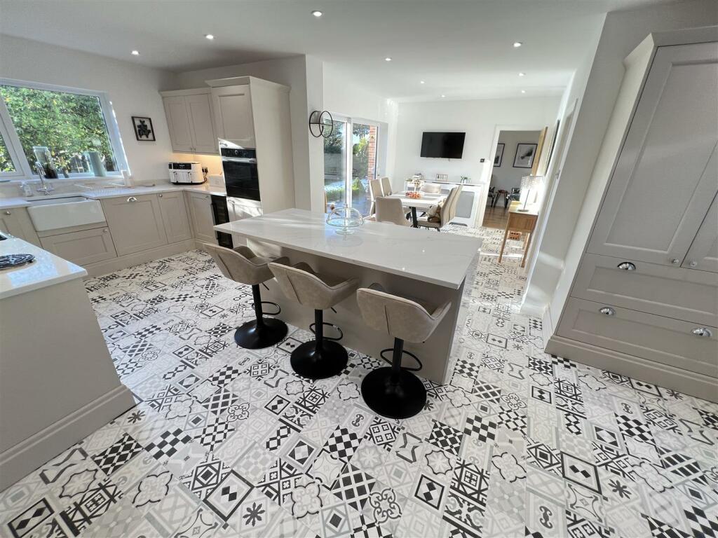 Additional property image - Gayton Road, Heswall, Wirral