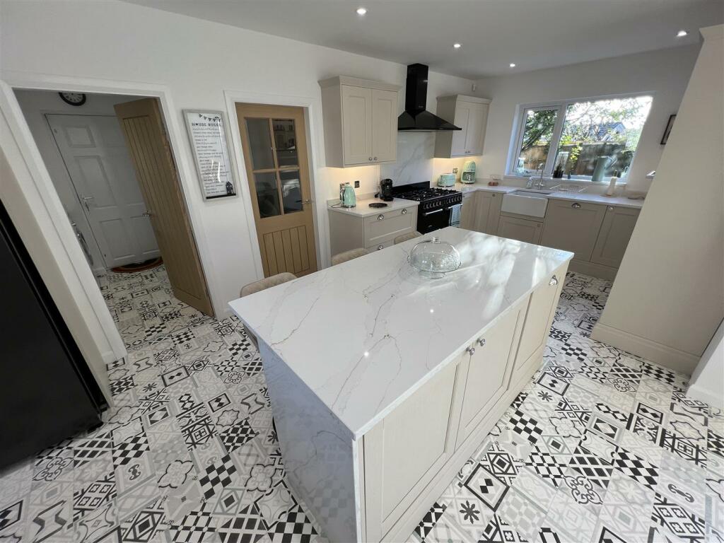 Additional property image - Gayton Road, Heswall, Wirral