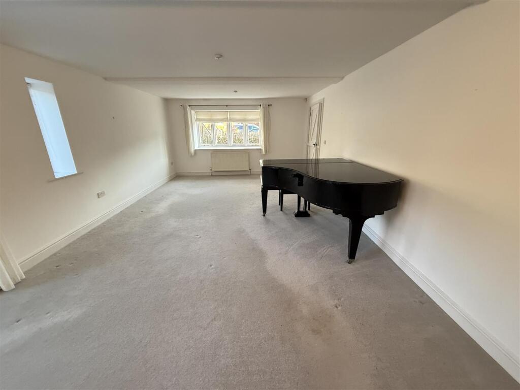 Additional property image - Lydiate Farm, The Lydiate, Heswall