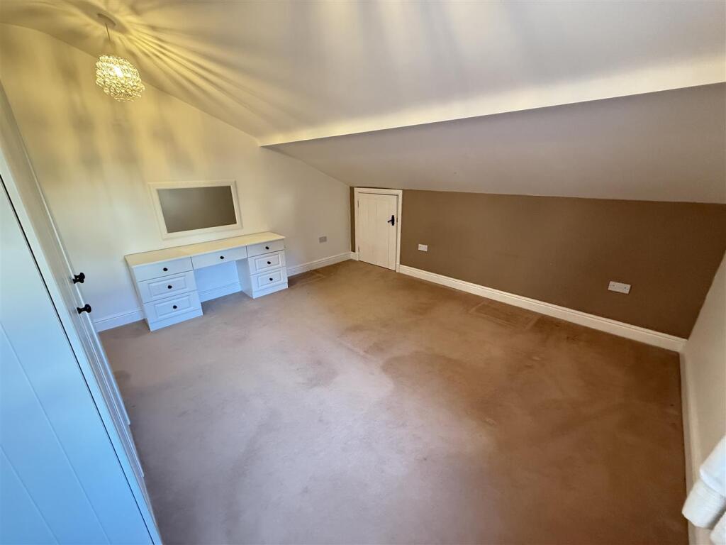 Additional property image - Lydiate Farm, The Lydiate, Heswall