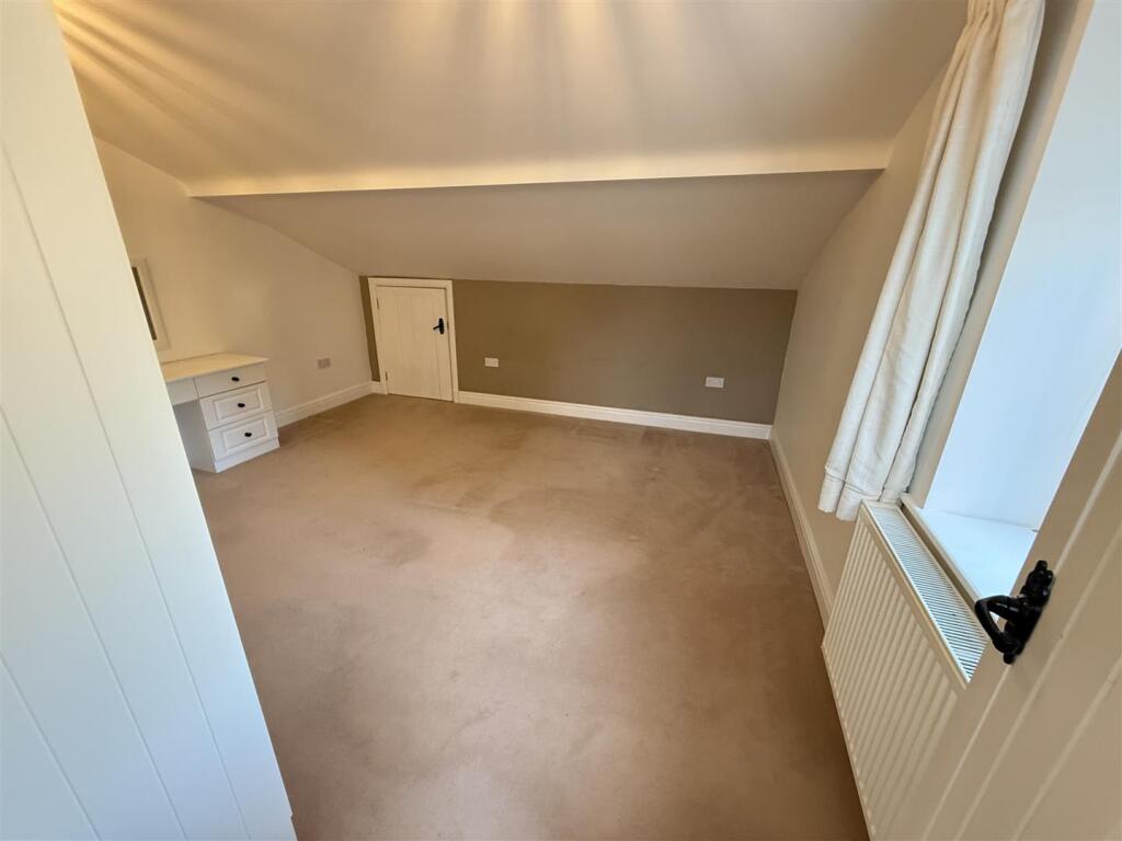 Additional property image - Lydiate Farm, The Lydiate, Heswall