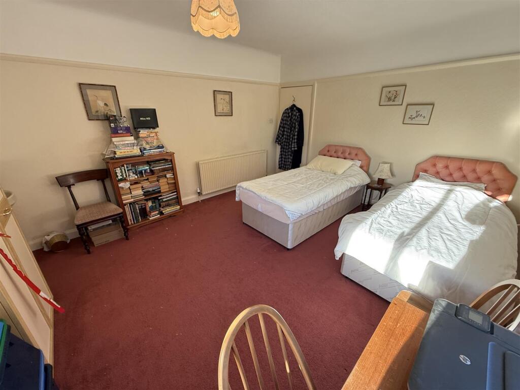 Additional property image - Kingsway, Heswall, Wirral