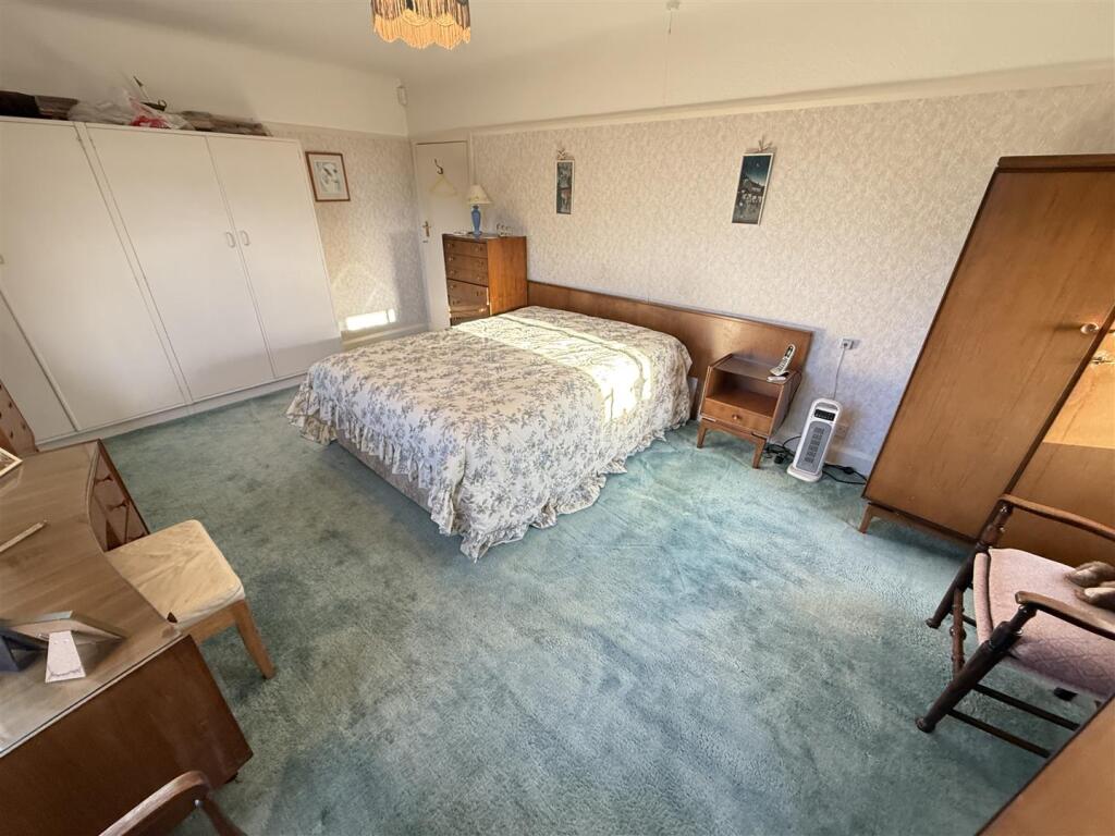 Additional property image - Kingsway, Heswall, Wirral