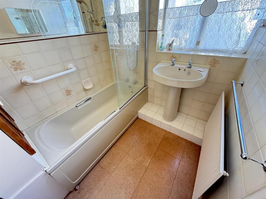 Additional property image - Kingsway, Heswall, Wirral