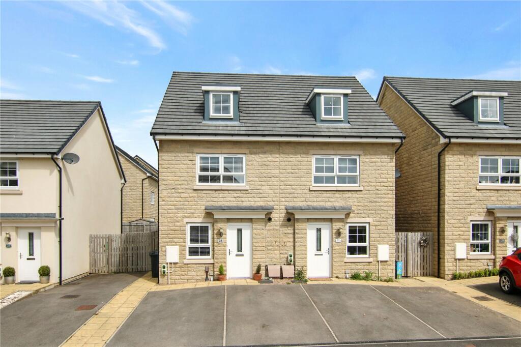 4 bedroom semidetached house for sale in Fulton Crescent, Silsden, BD20