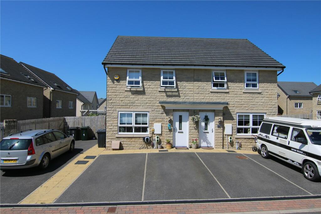 3 bedroom semidetached house for sale in Hackworth Close, Silsden, BD20