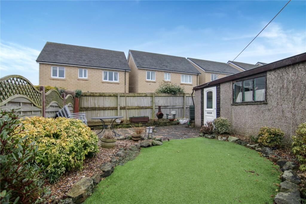 Additional property image - Currer Walk, Steeton, BD20