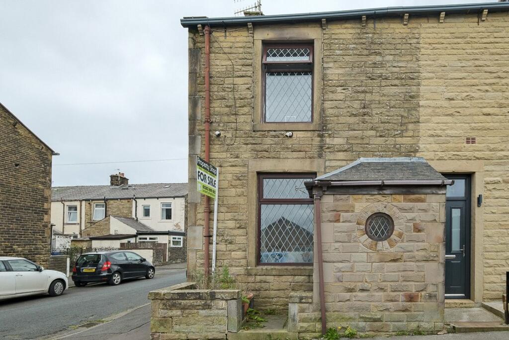3 bedroom end of terrace house for sale in Wordsworth Street, Hapton, Burnley, Lancashire, BB12
