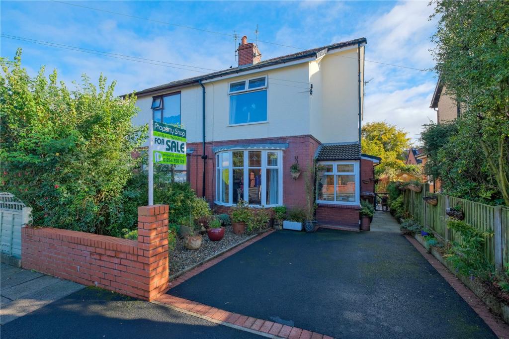 3 bedroom semidetached house for sale in Poulton Avenue, Accrington, BB5