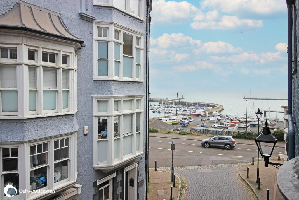 2 bedroom apartment for sale in Addington Street, Ramsgate, CT11
