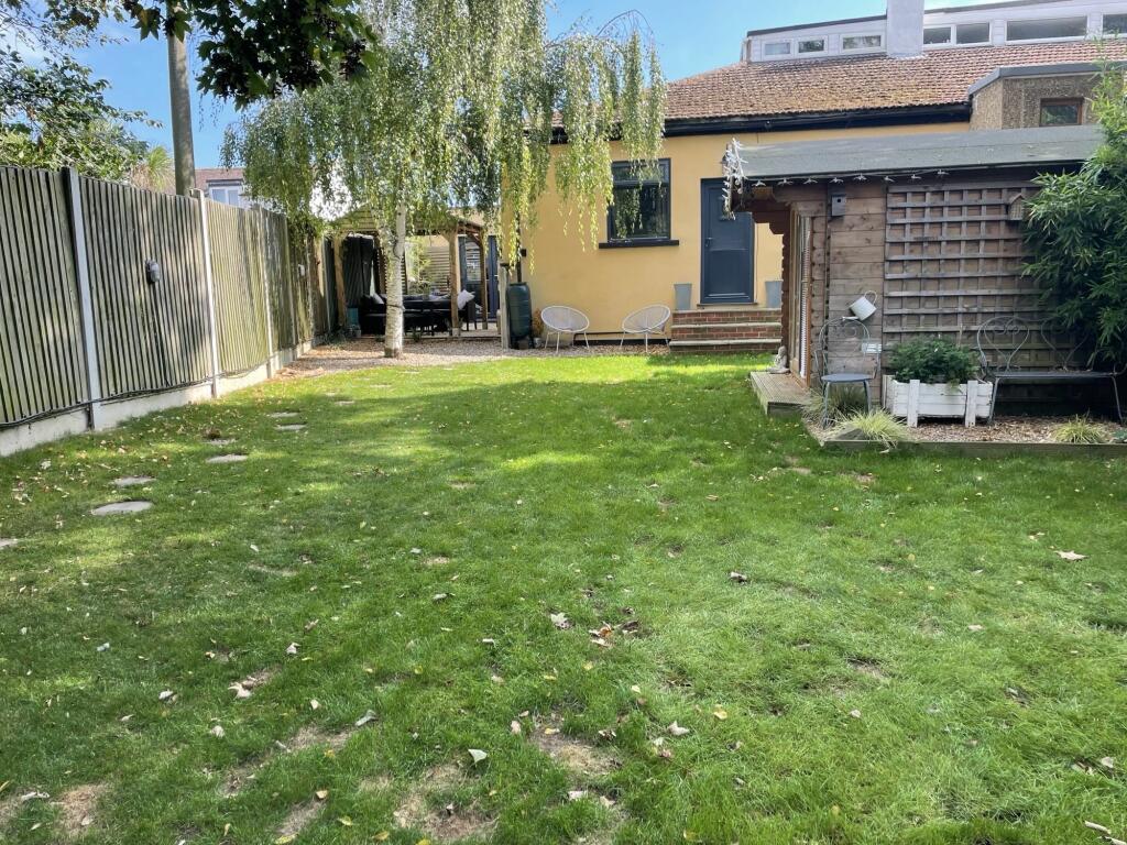 Additional property image - Wayborough Hill, Minster, Ramsgate