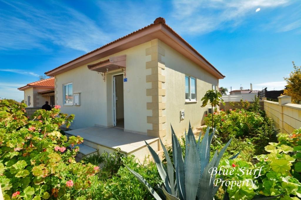 2 bedroom bungalow for sale in Xylofagou, Famagusta, Cyprus