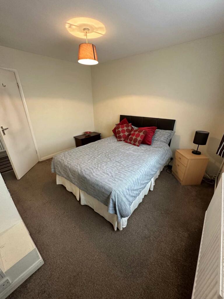 House Share to rent on Carnforth Close, Epsom