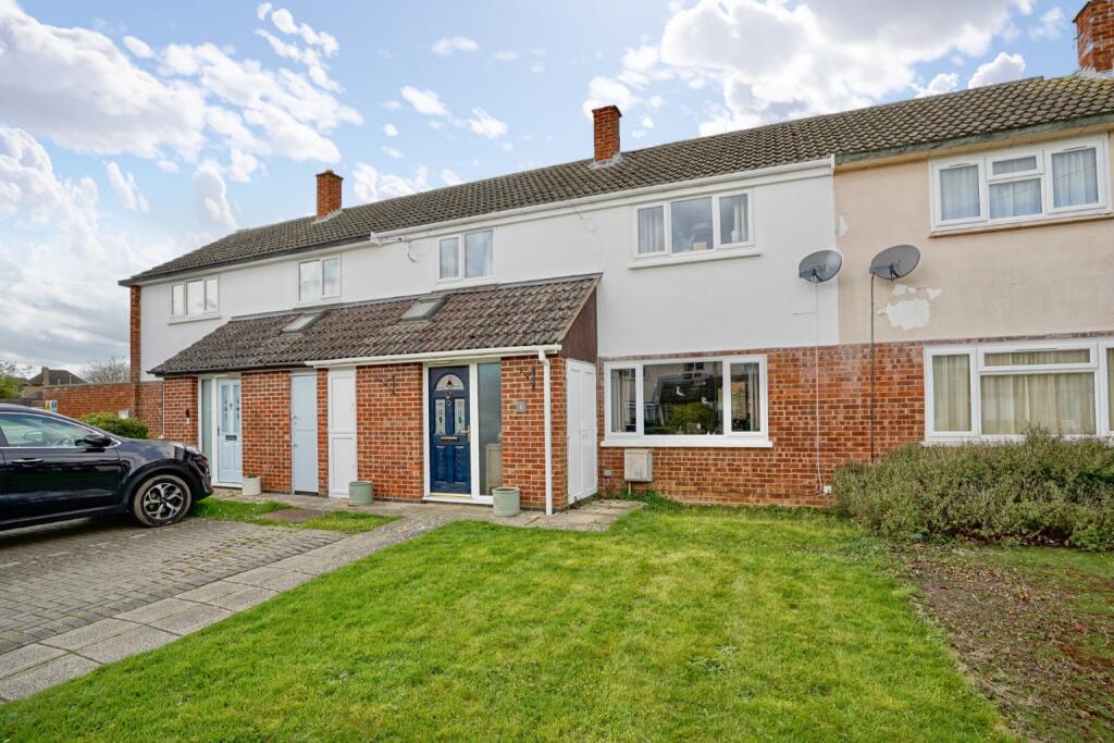 3 bedroom terraced house for sale in Bedford Close, Wyton, Huntingdon