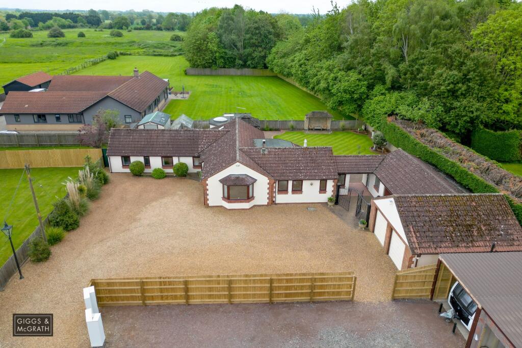 4 bedroom detached house for sale in Mill Bungalow, Mill Way