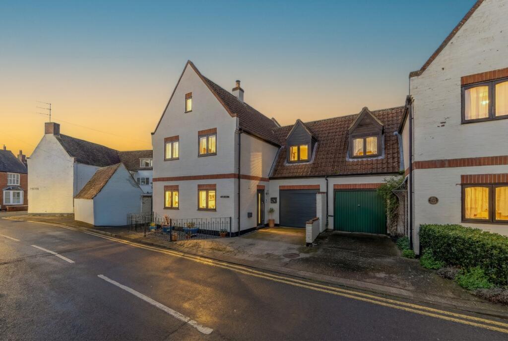 Main image of property: The Forge, Pipers Lane, Godmanchester, Huntingdon, Cambridgeshire, PE29 2JN