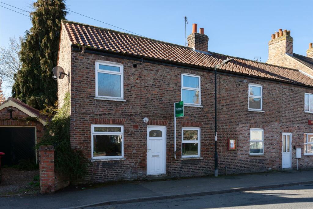 3 bedroom terraced house for sale in The Village, Strensall, York, YO32