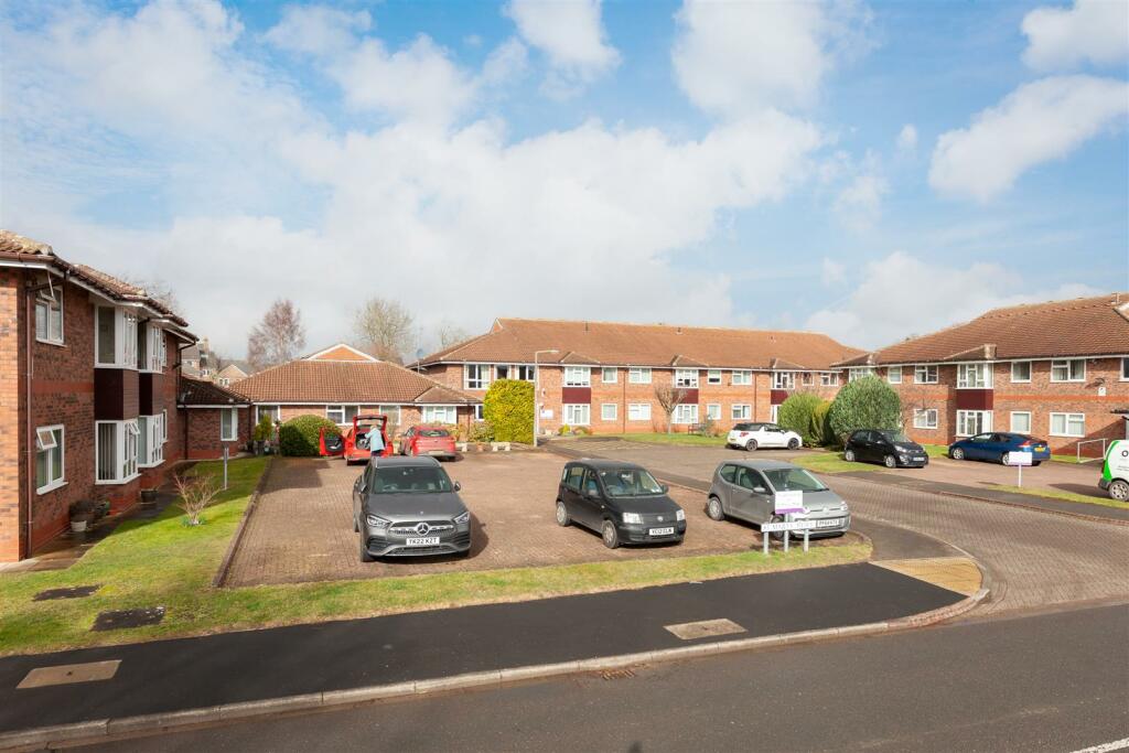 2 bedroom retirement property for sale in Greenshaw Drive, Wigginton