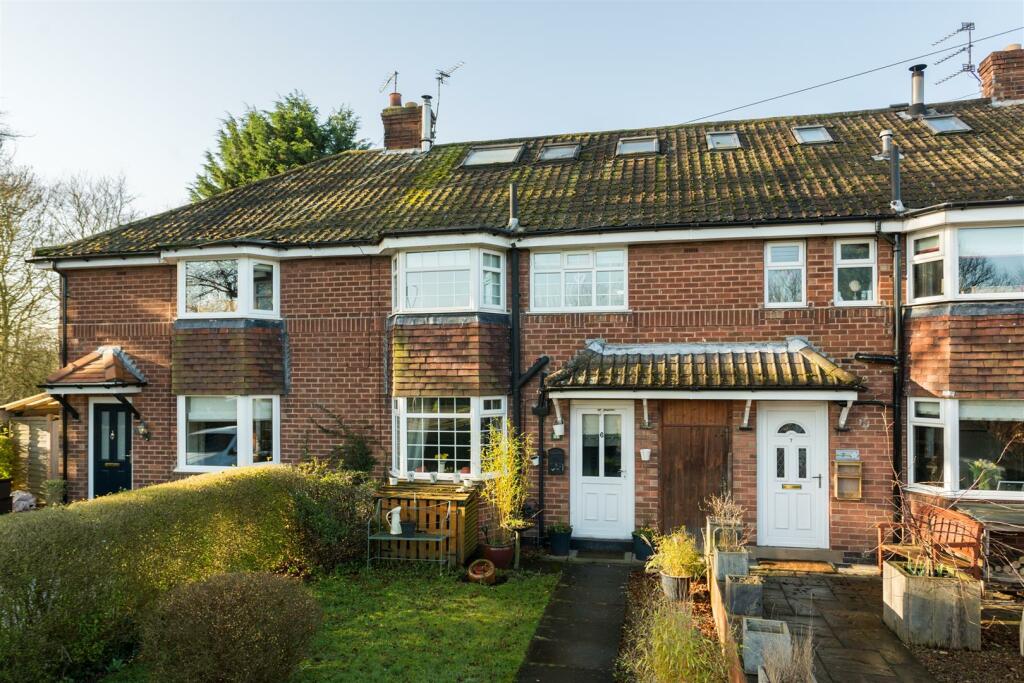 4 bedroom terraced house for sale in Shipton Road, Skelton, York, YO30