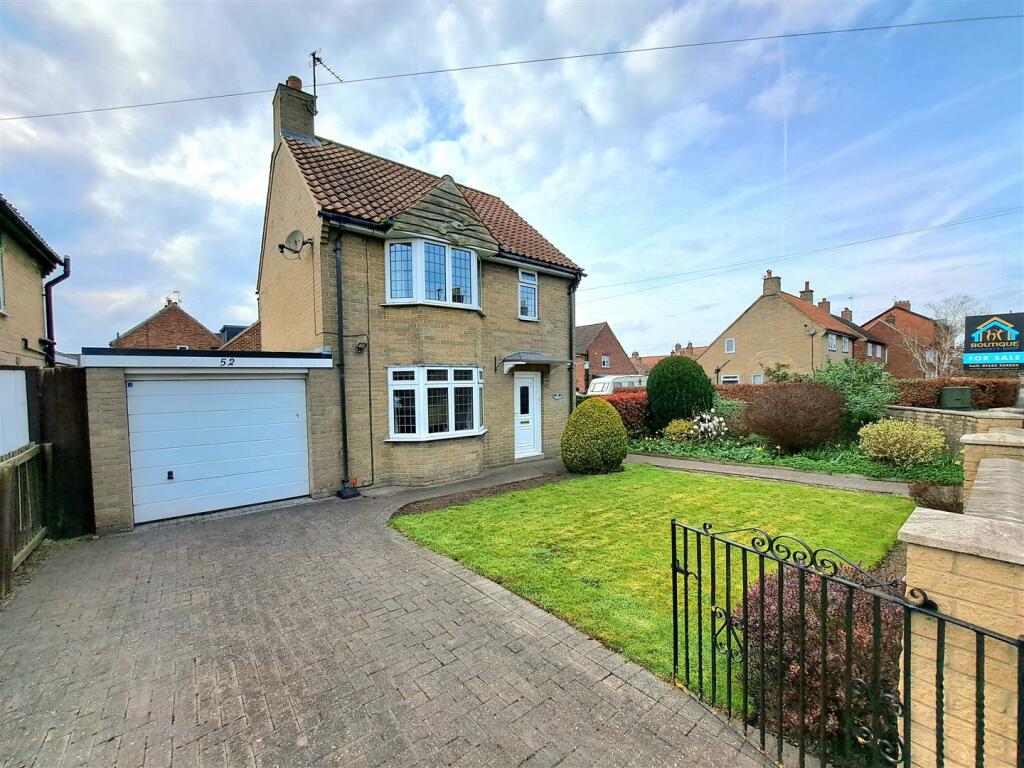 2 bedroom detached house for sale in Langton Road, Norton, Malton, YO17