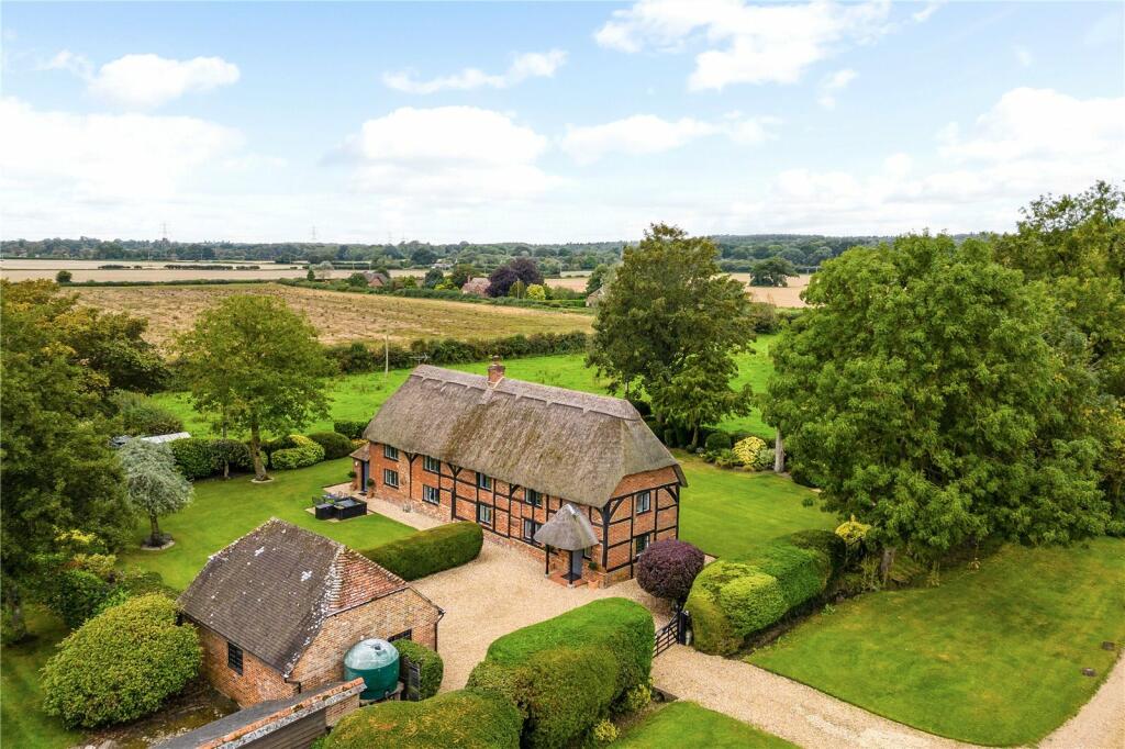 4 bedroom detached house for sale in The Marsh, Breamore, Fordingbridge