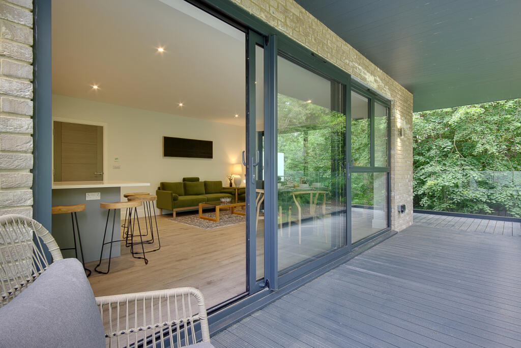 Additional property image - Martello Road South, Canford Cliffs, Poole, Dorset, BH13
