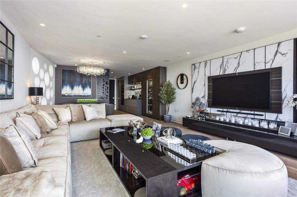 Additional property image - Dorset Lake Avenue, Lilliput, Poole, Dorset, BH14