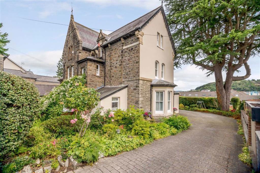 7 bedroom detached house for sale in Tyfica Road, Pontypridd, CF37