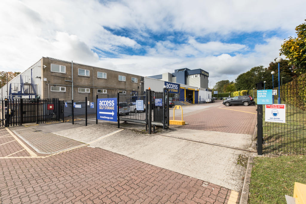 Storage facility to lease in Rankine Road, Basingstoke, Hampshire, RG24