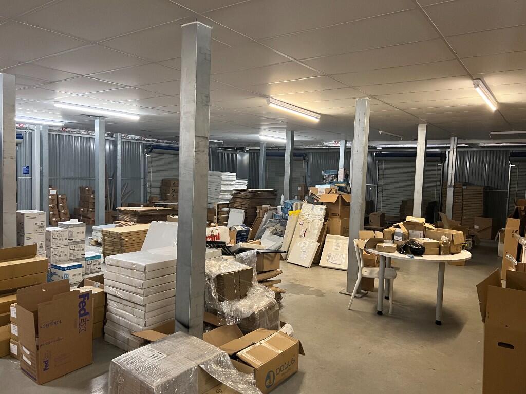 Main image of property: 160 Bromley Road, London, SE6 2NZ